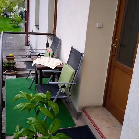 Apartment Ticha Priestranna Garsonka V Centre Mesta *